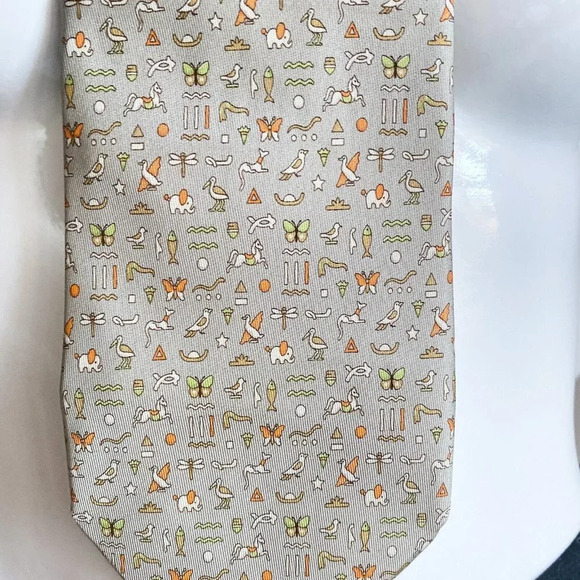 Salvatore Ferragamo Silk Beige  Egyptian Hieroglyphics Men's Necktie - Picture 4 of 9